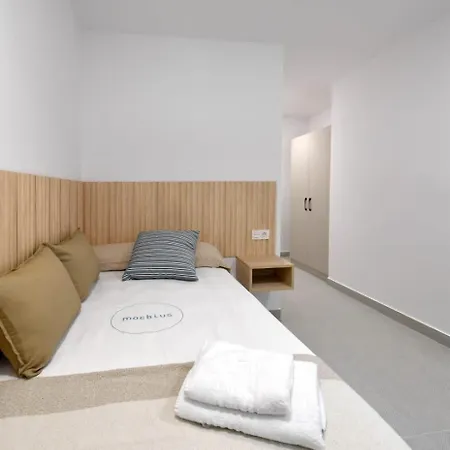 Moebius - Privadas Con Bano 3*