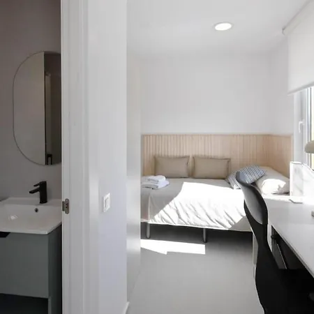 Moebius - Privadas Con Bano 3* León