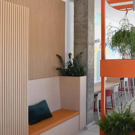 Bed & Breakfast Moebius - Privadas Con Bano León