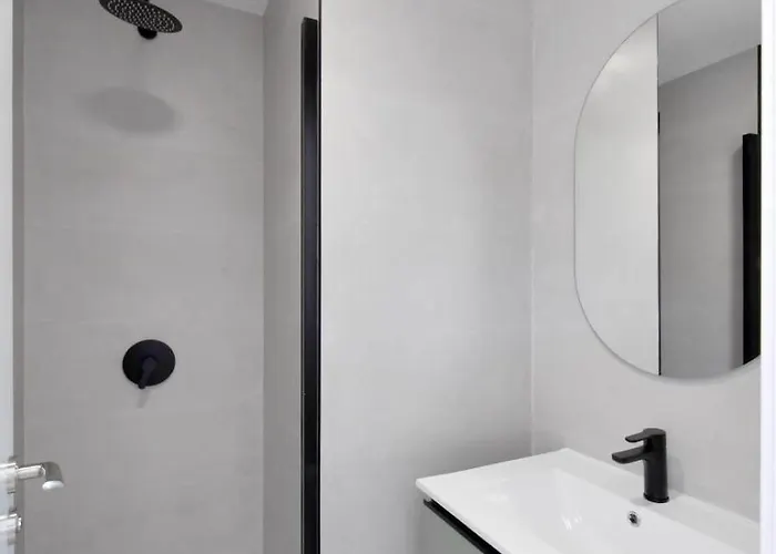 Moebius - Privadas Con Bano